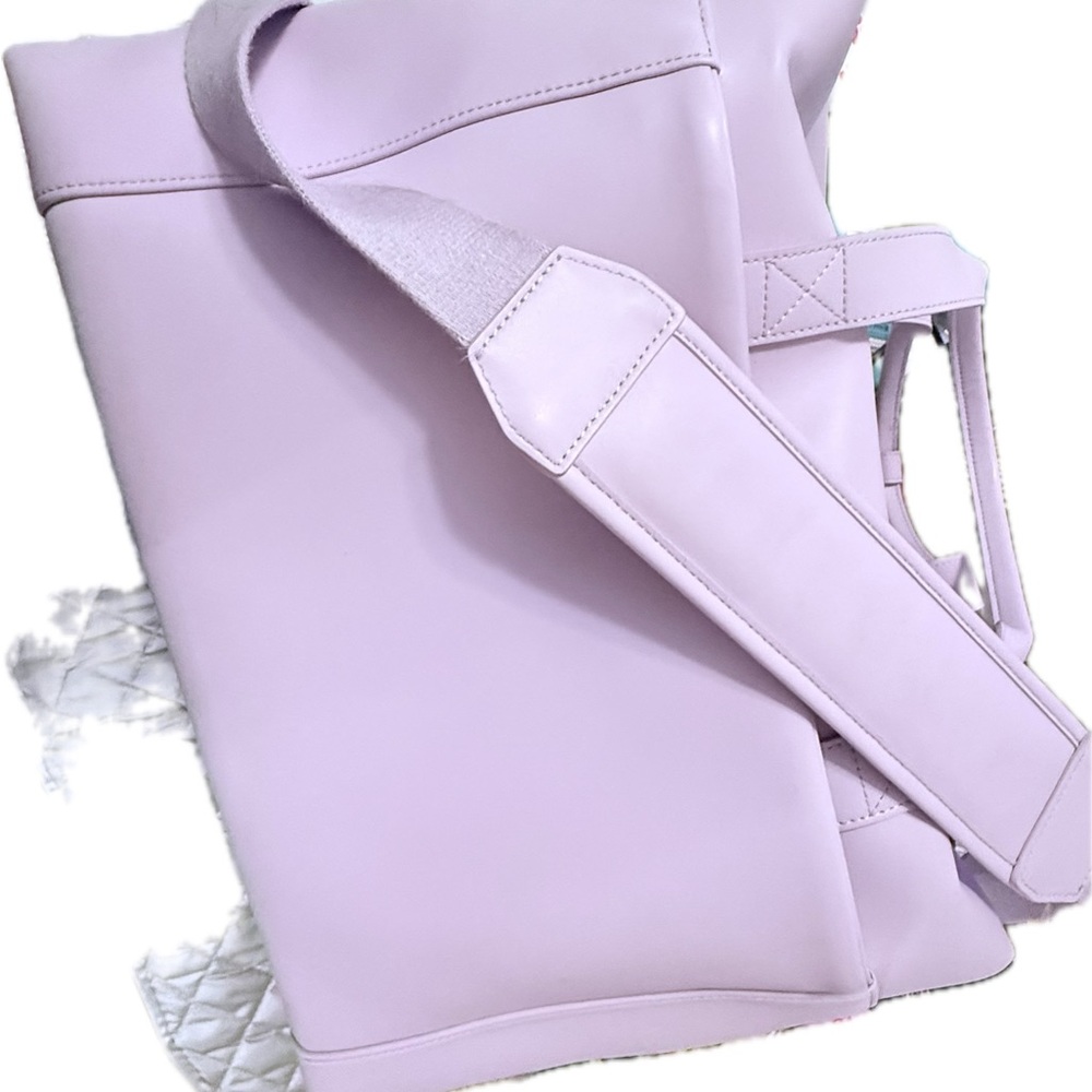 MONSE Lavender Leather Travel Tote - Picture 4 of 12